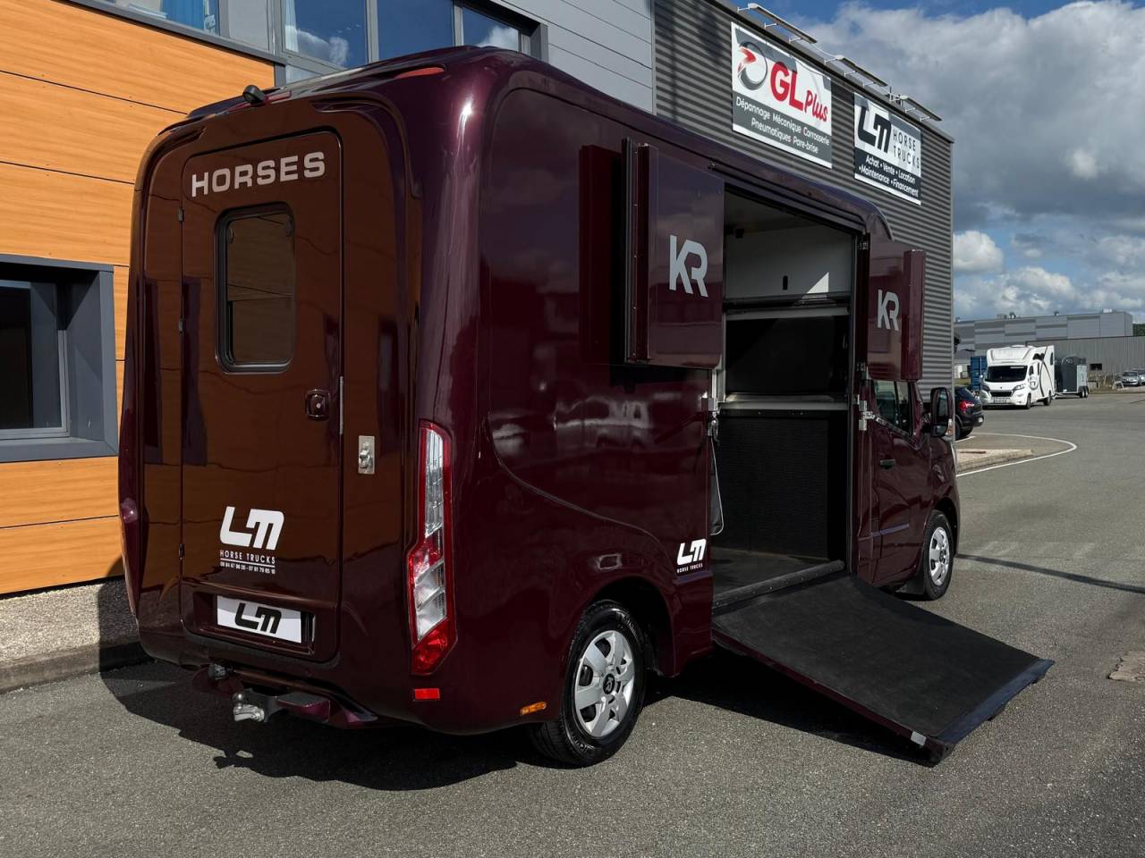 Horsebox HGV Krismar MASTER THEAULT 3 PLACES 2021 Used