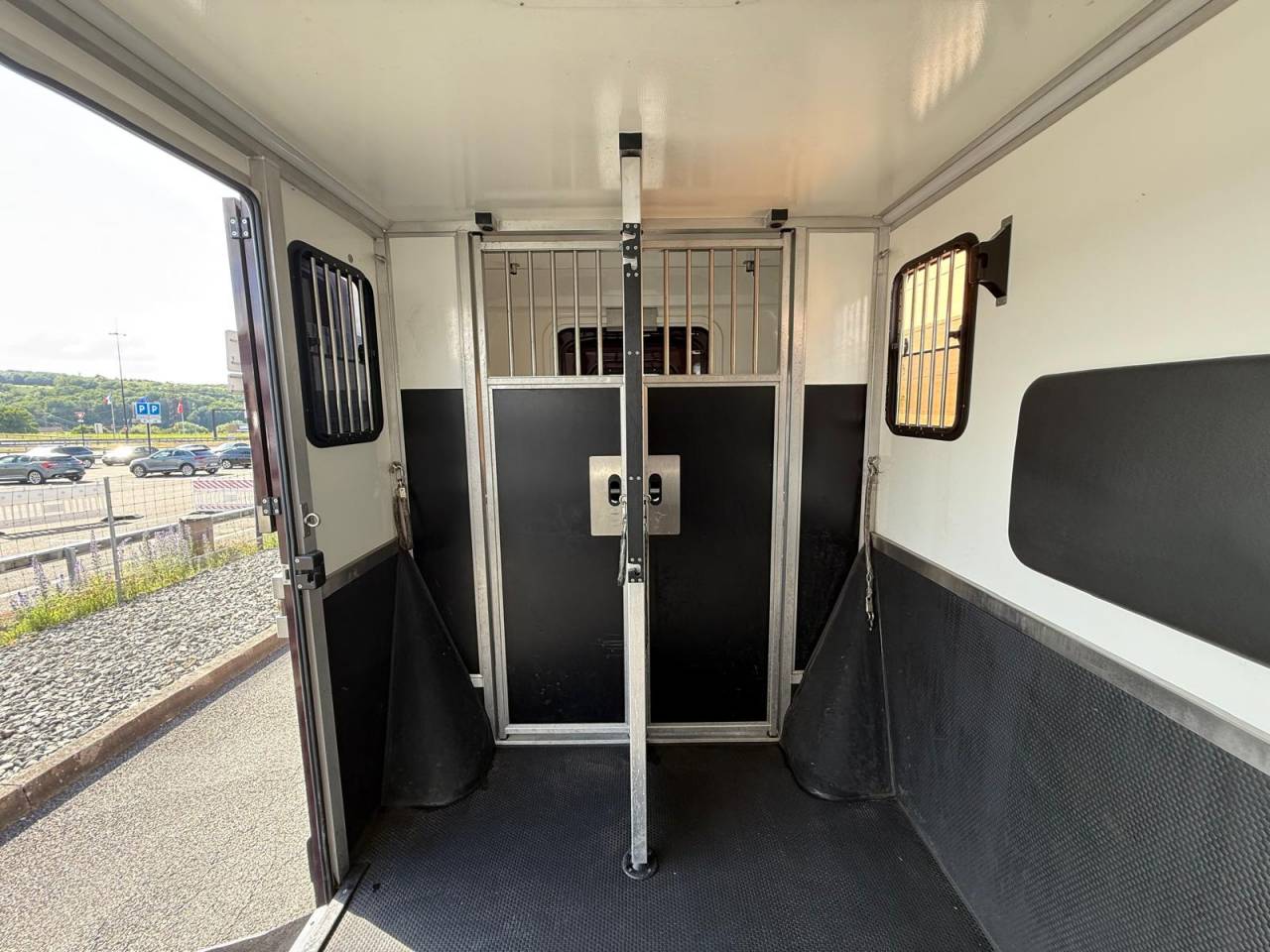 Horsebox HGV Krismar MASTER THEAULT 3 PLACES 2021 Used