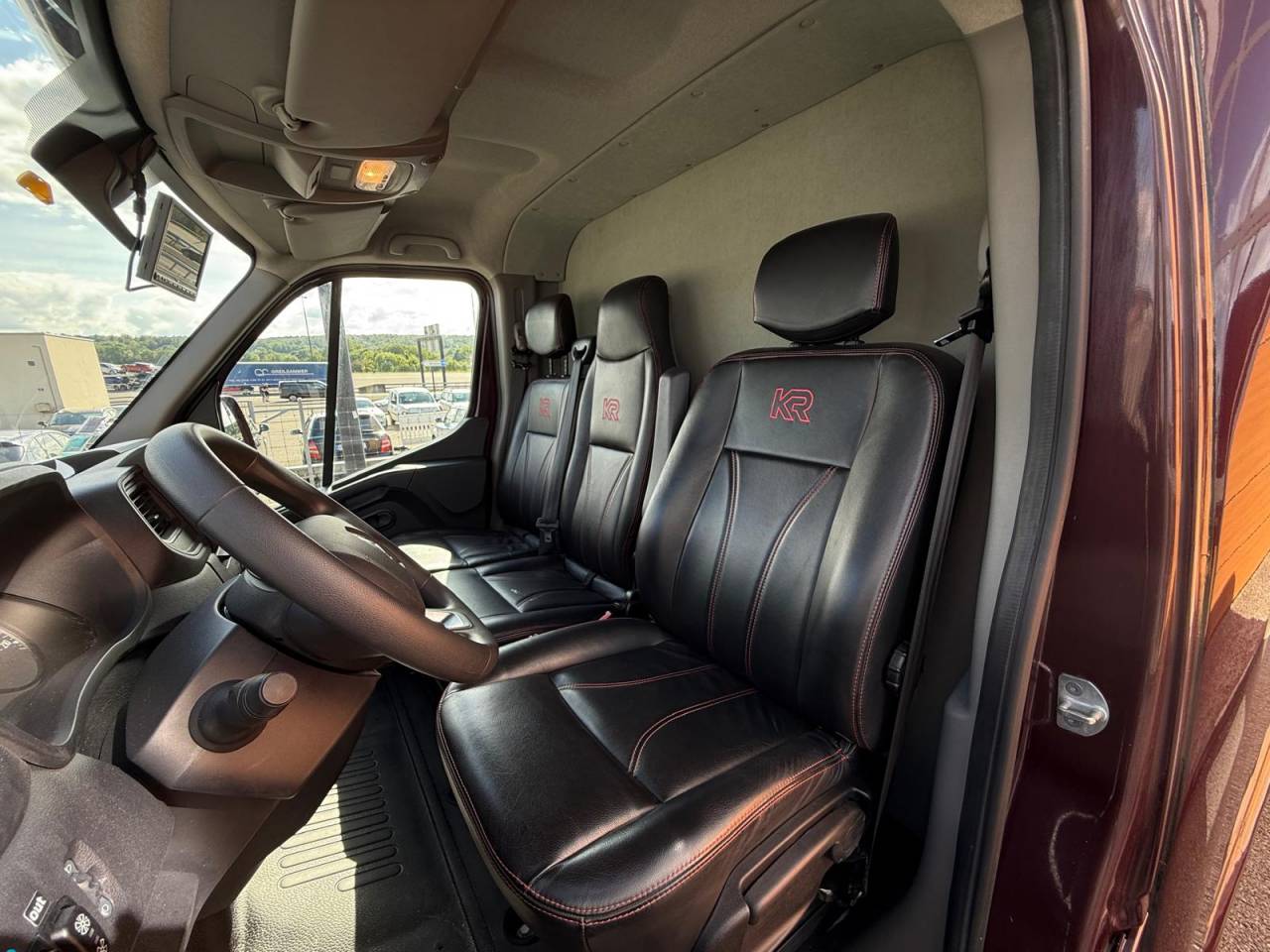 Horsebox HGV Krismar MASTER THEAULT 3 PLACES 2021 Used