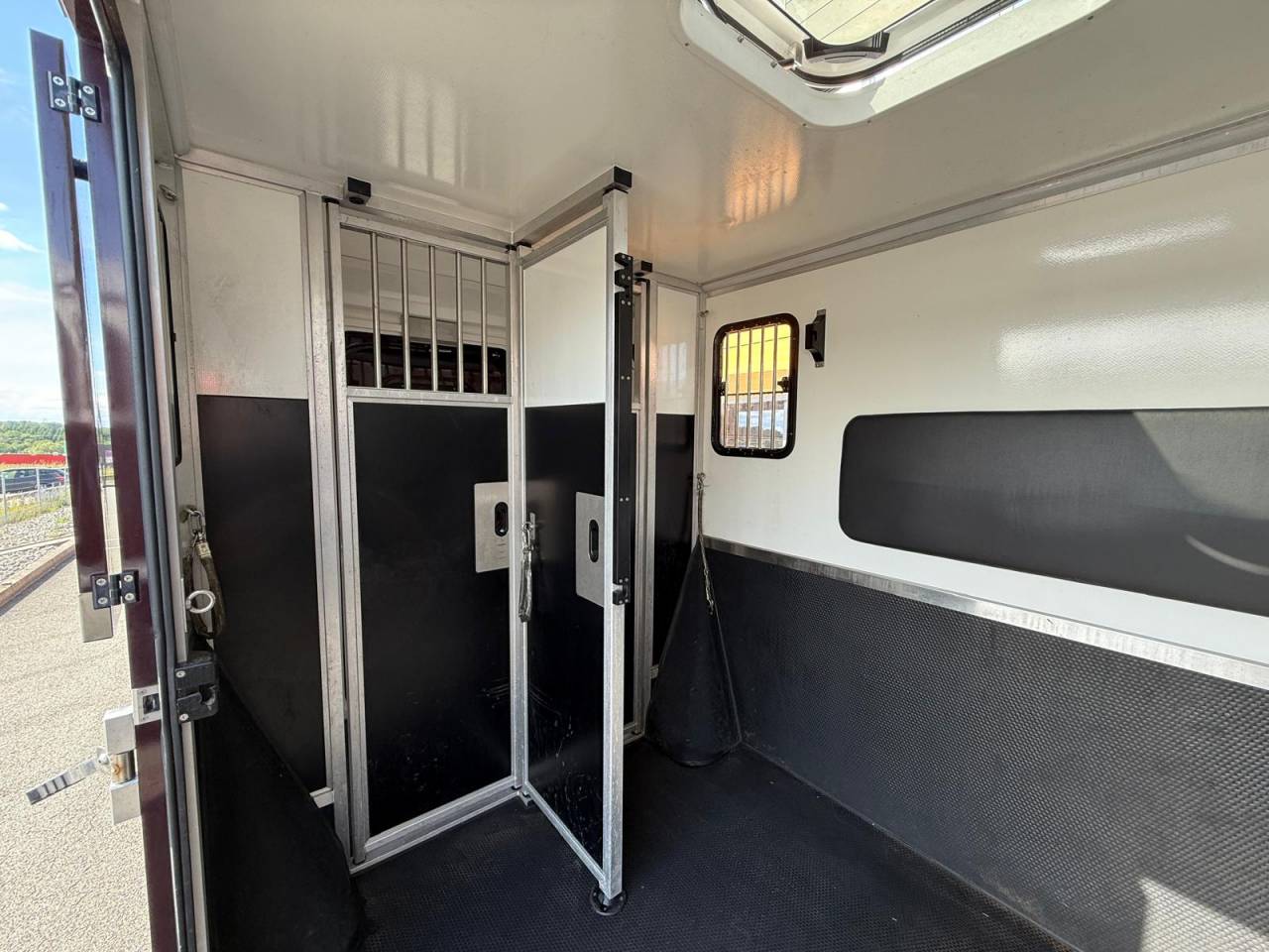 Horsebox HGV Krismar MASTER THEAULT 3 PLACES 2021 Used