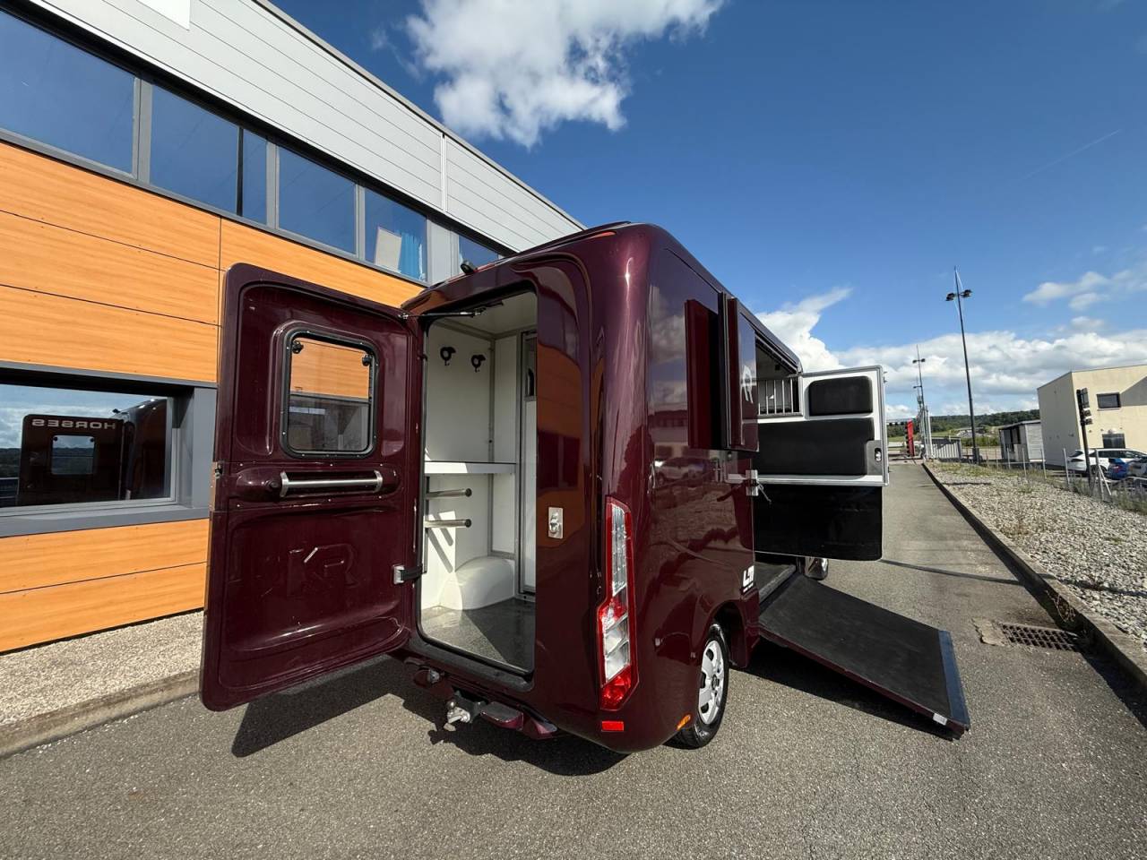 Horsebox HGV Krismar MASTER THEAULT 3 PLACES 2021 Used