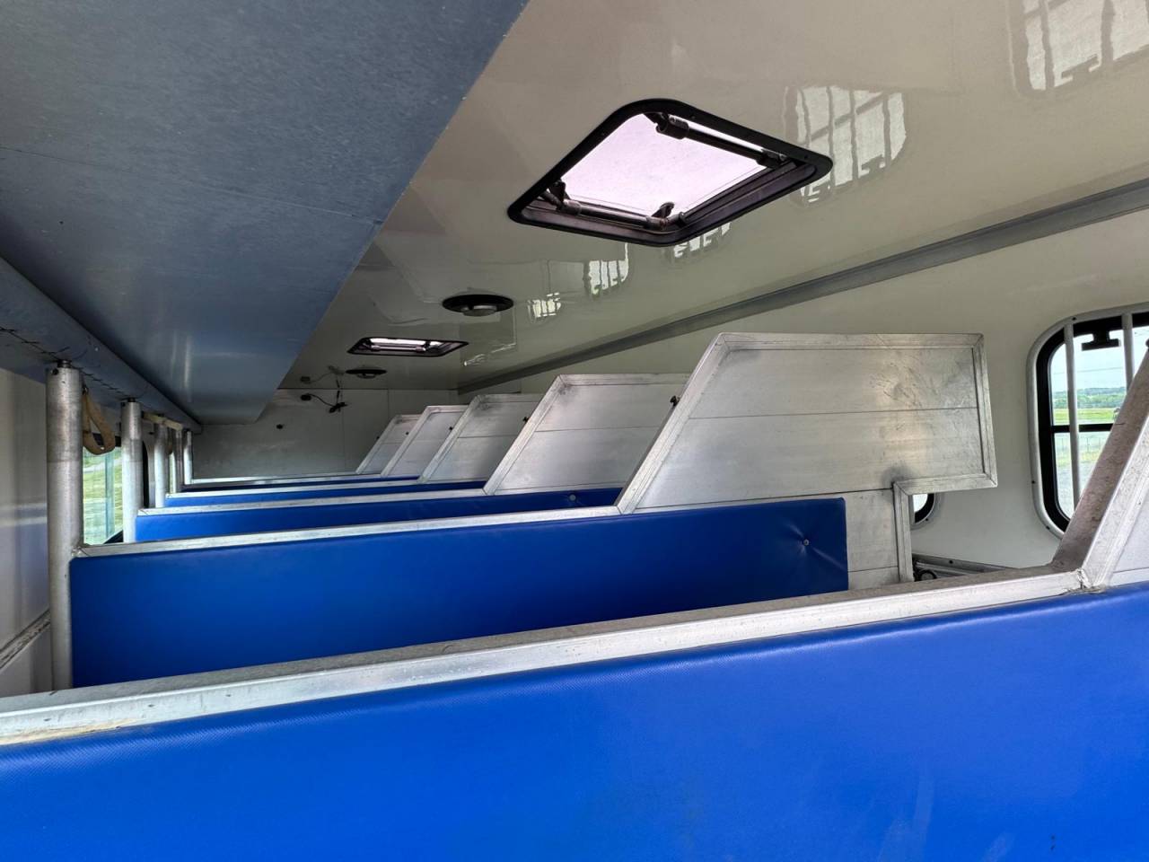 Horsebox NON-HGV Mercedes MERCEDES 2000 Used