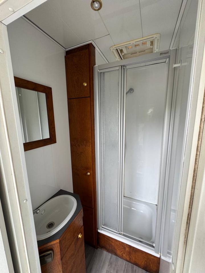 Horsebox NON-HGV Mercedes MERCEDES 2000 Used