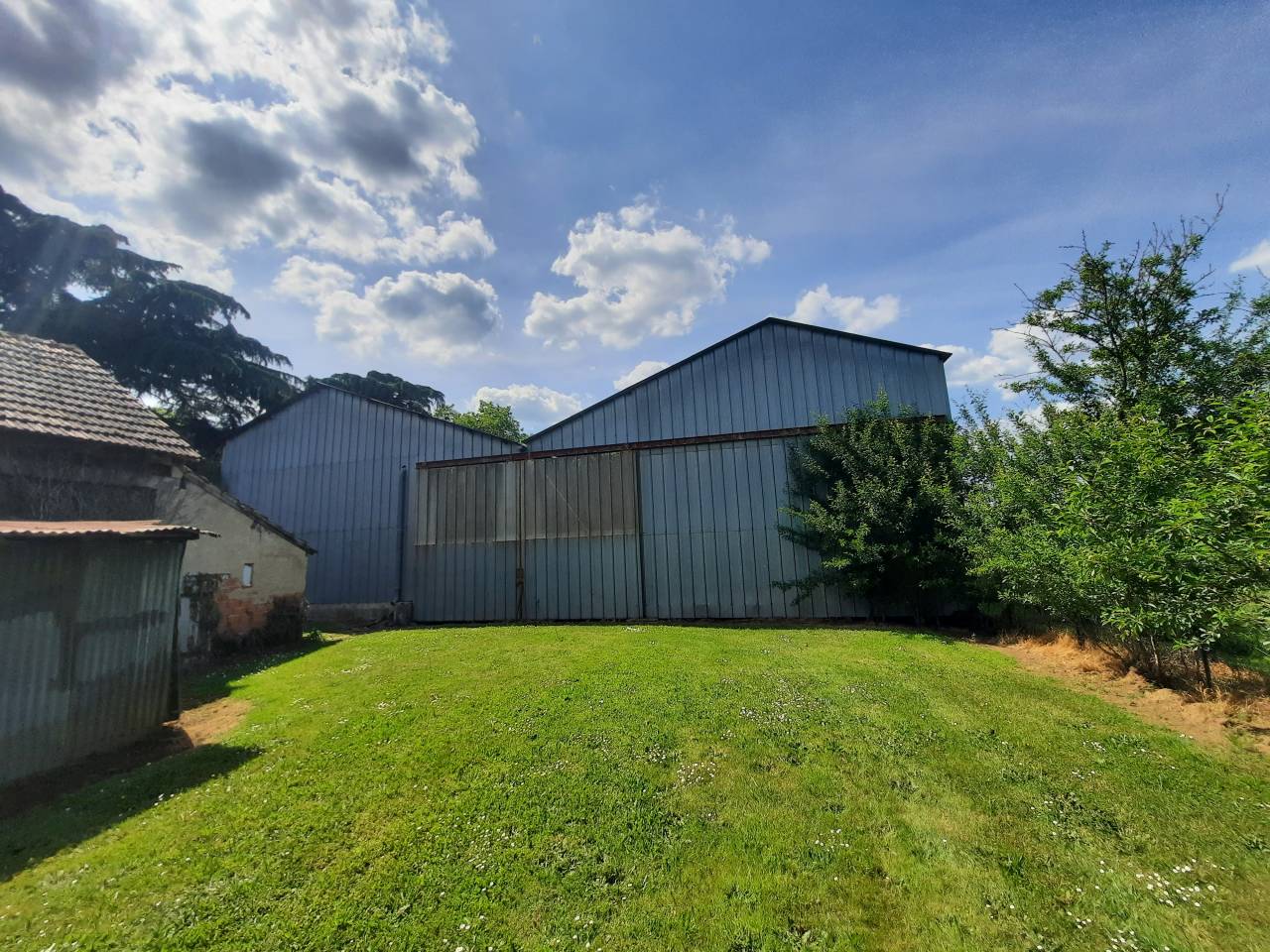 Equestrian property  Cher