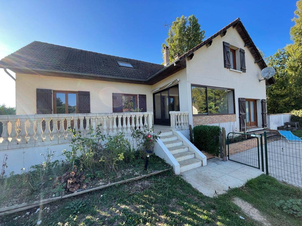 Equestrian property  Cher