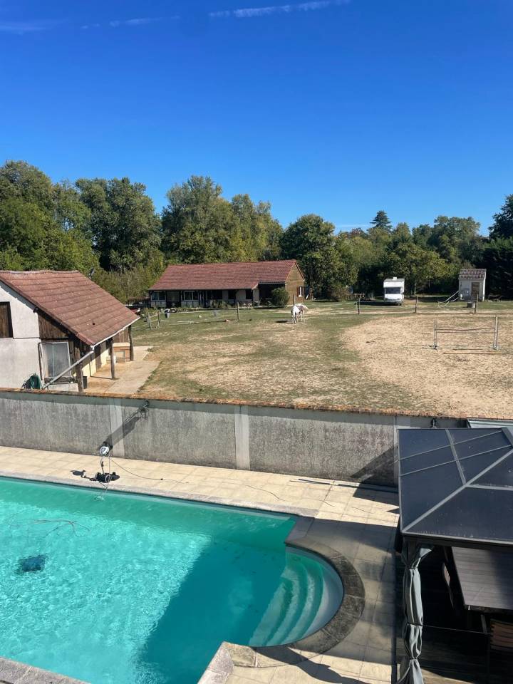 Equestrian property  Cher