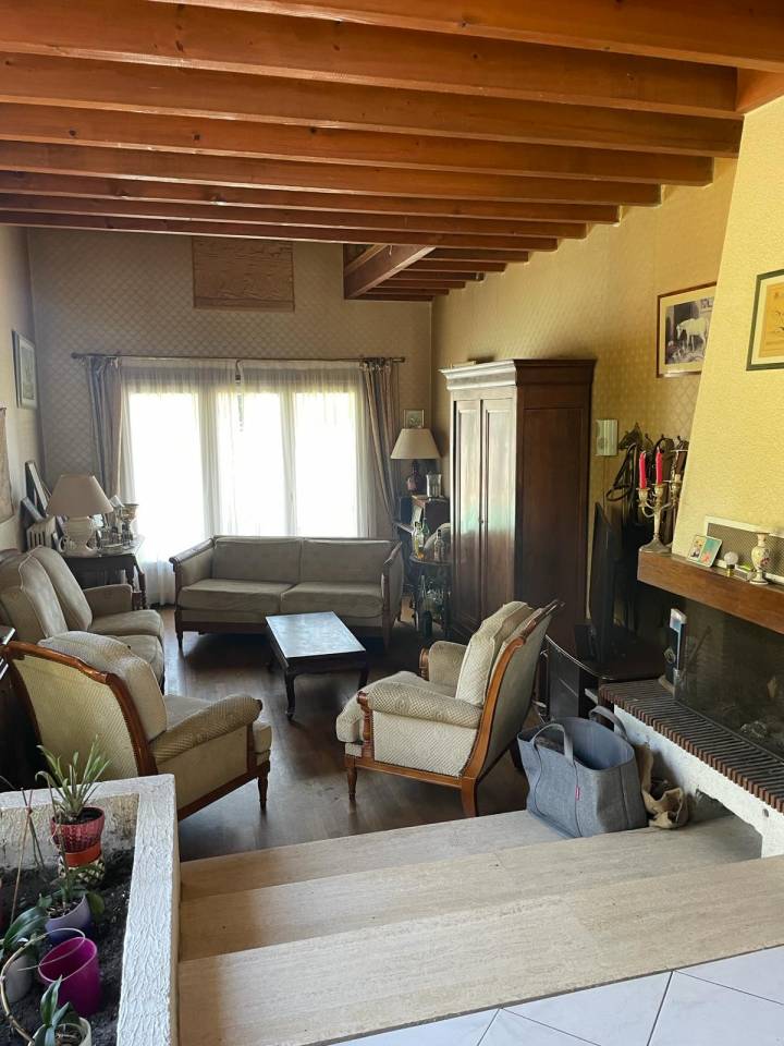 Equestrian property  Cher