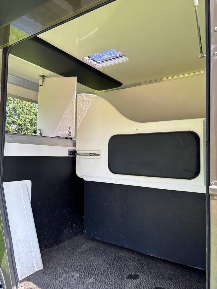 Horsebox HGV Cavalcar OPEL 2018 Used
