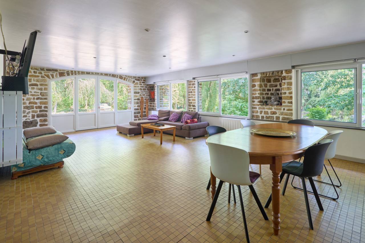 Equestrian property  Mayenne