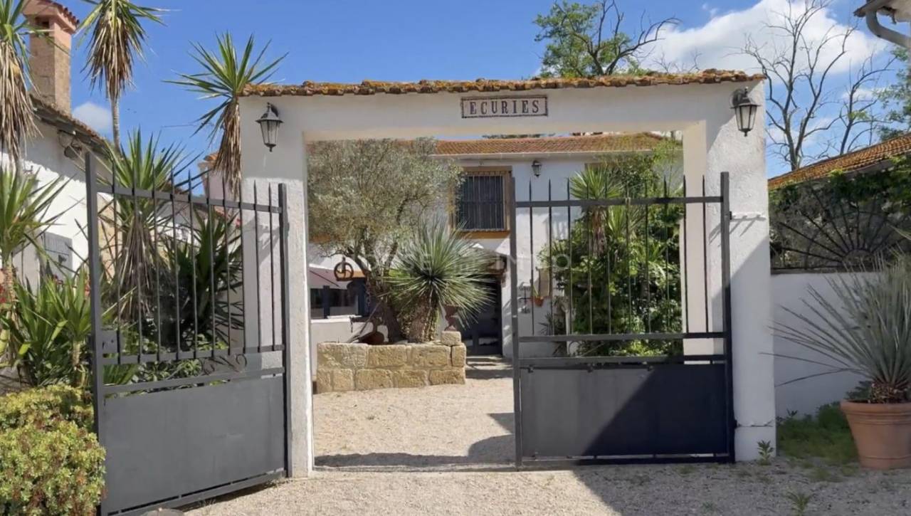 Equestrian property  Gard