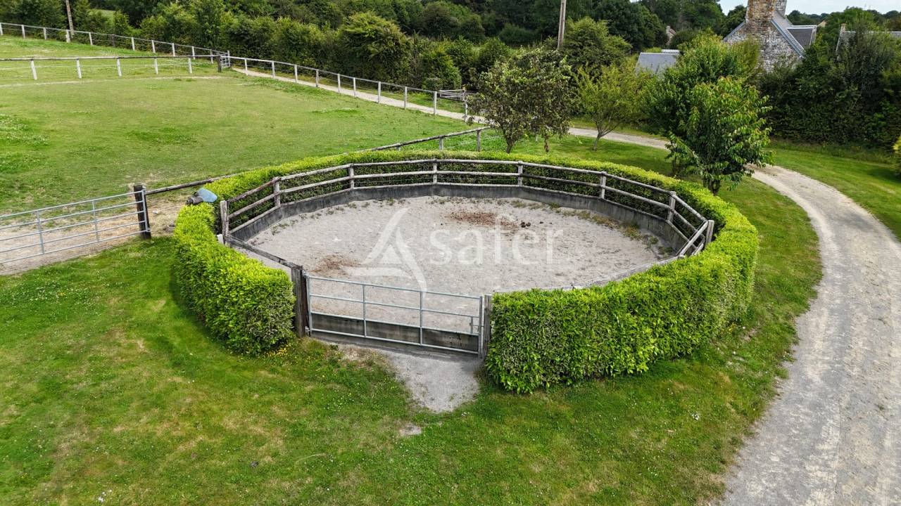 Equestrian property  Manche