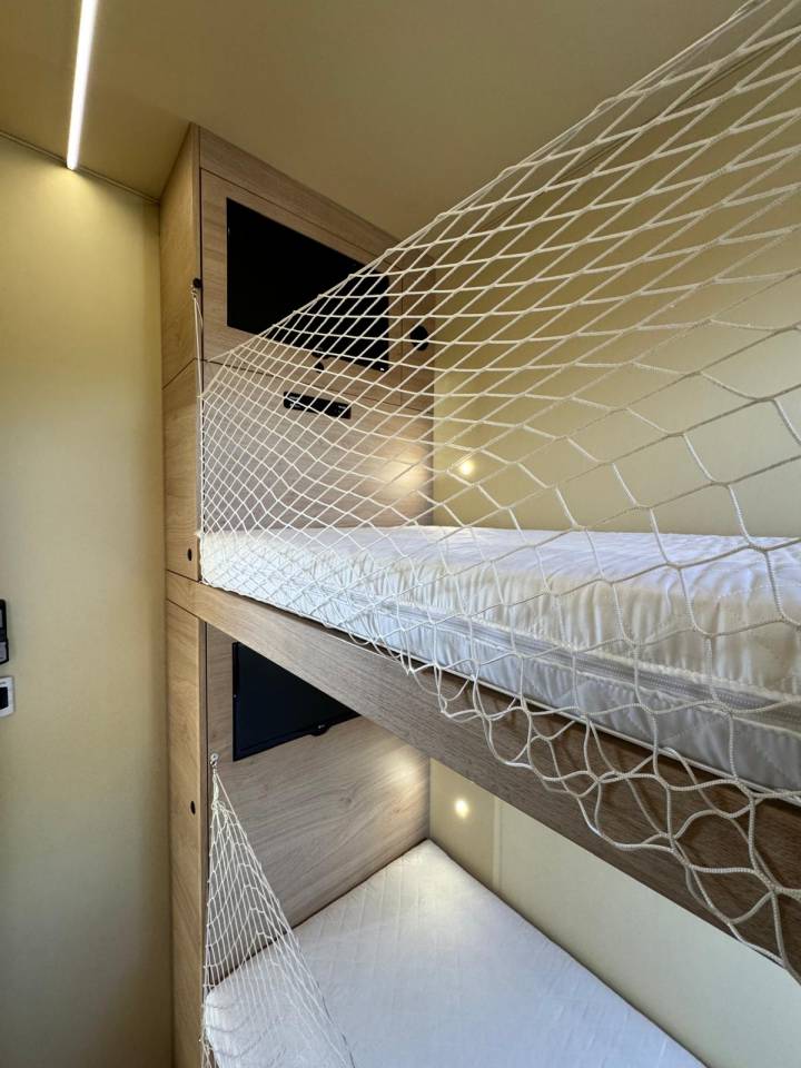 Horsebox NON-HGV Krismar MERCEDES 2021 Used