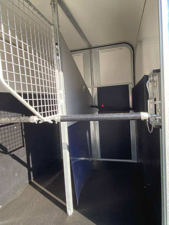 Horse trailer Fautras Provan classic  2 Stalls 2021 Used