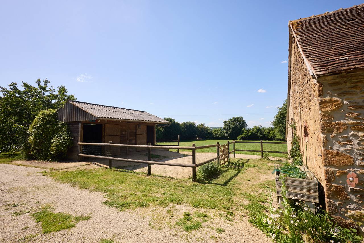 Equestrian property  Sarthe