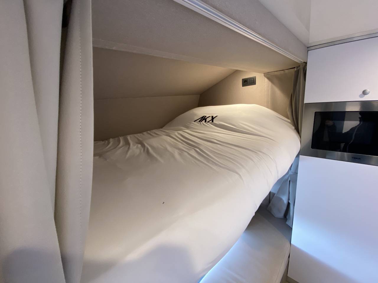 Horsebox NON-HGV AKX  2025 New