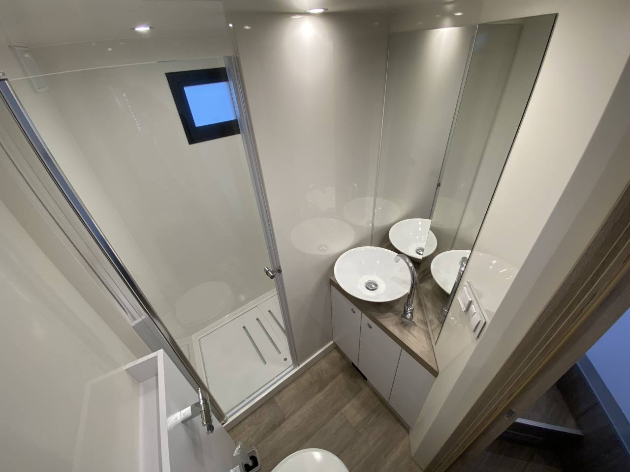 Horsebox NON-HGV AKX  2025 New