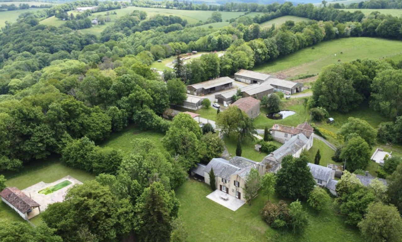 Equestrian property  tarn