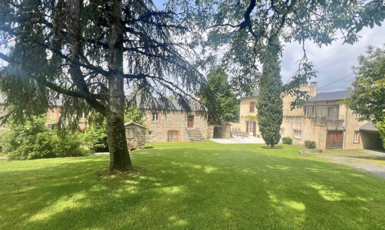 Equestrian property  tarn