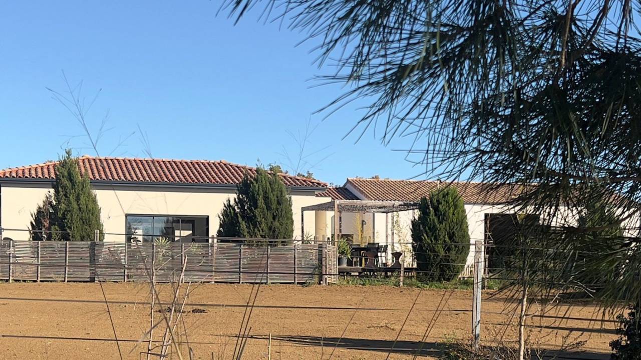 Equestrian property  H&eacute;rault