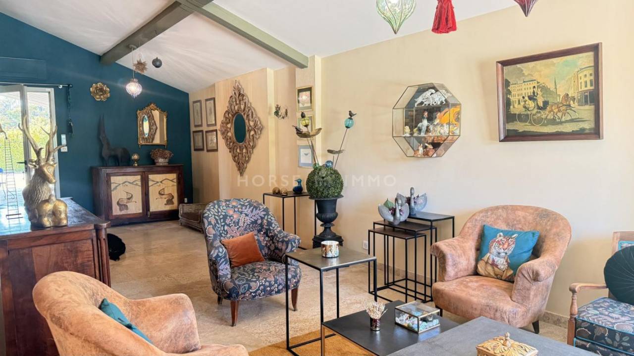 Equestrian property  Gard