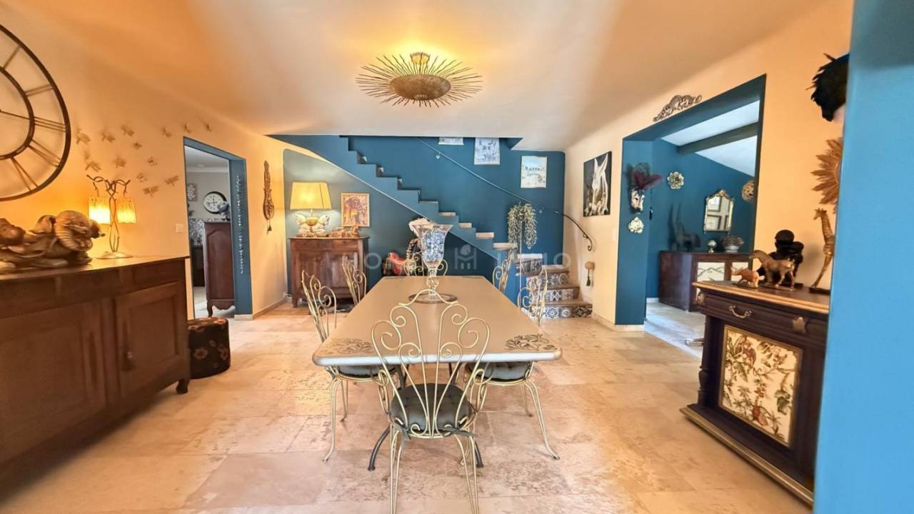 Equestrian property  Gard