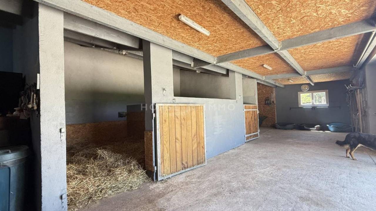 Equestrian property  Gard