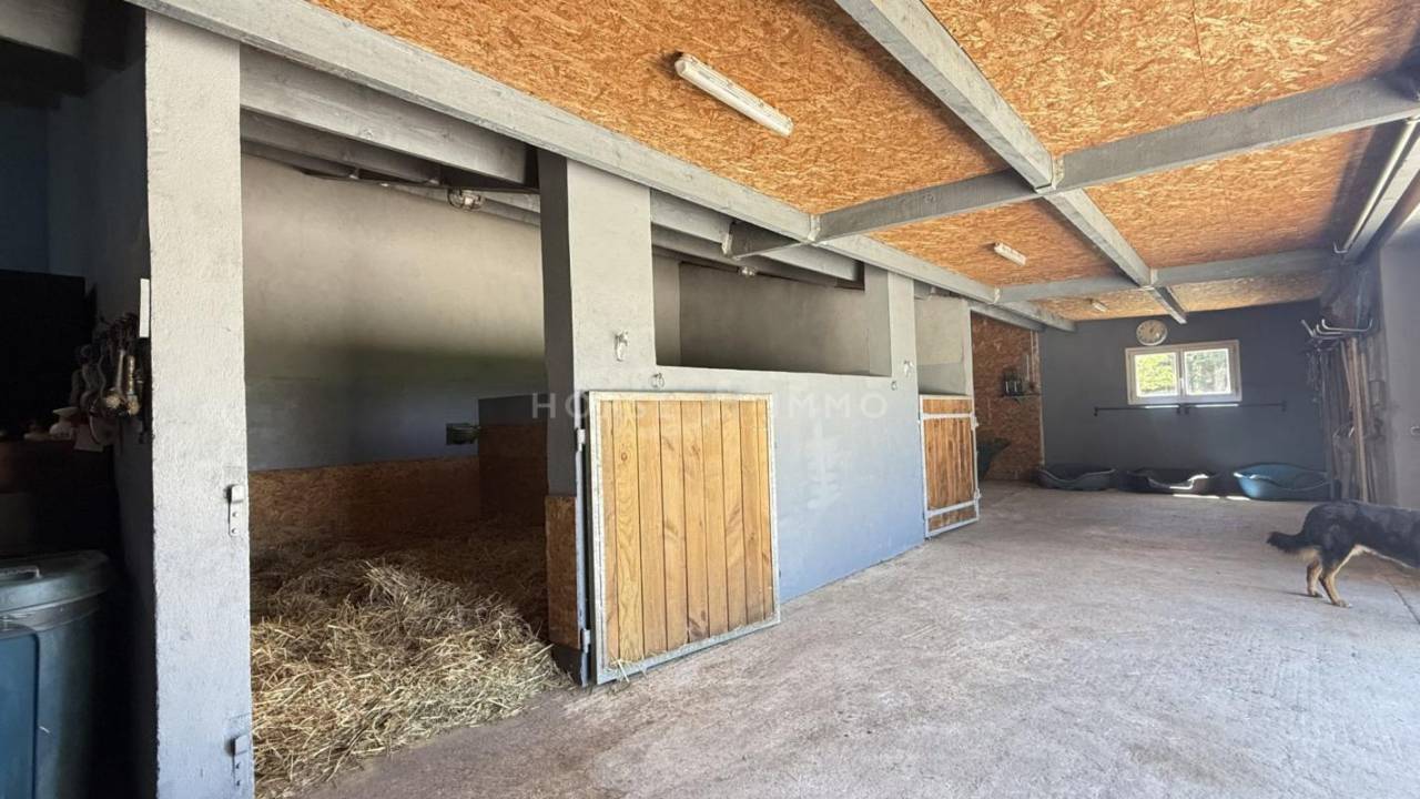 Equestrian property  Gard