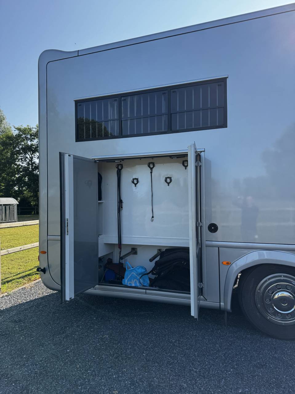 Semitrailer AKX Mercedes actros 2023 Used