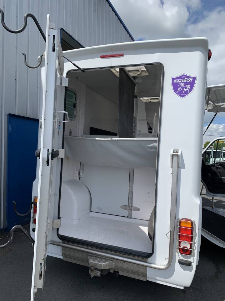 Horsebox HGV Barbot NISSAN NV 400 2022 Used