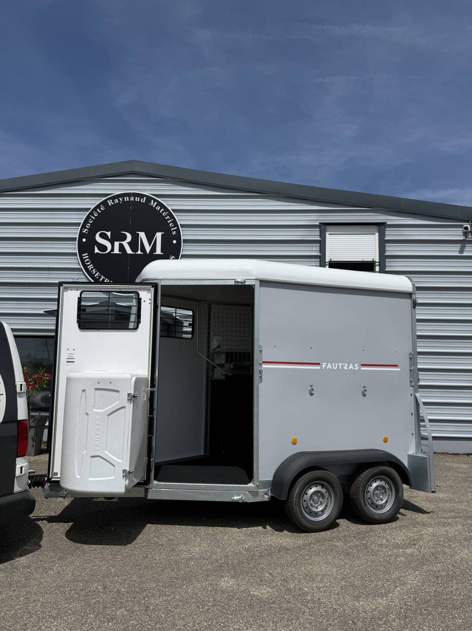 Horse trailer Fautras  2 Stalls 2025 New
