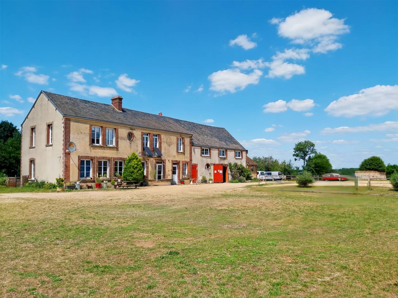 Equestrian farm  Eure-et-Loir