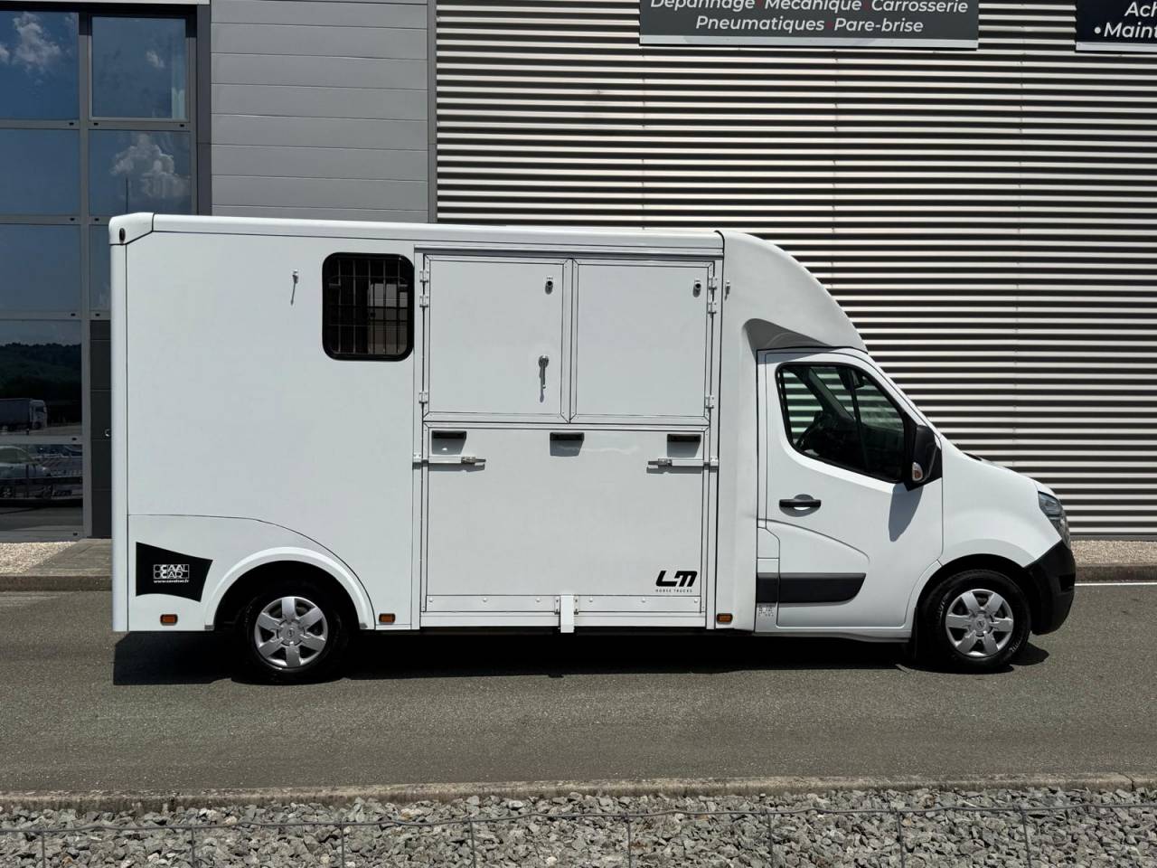 Horsebox HGV Cavalcar NV 400  2021 Used