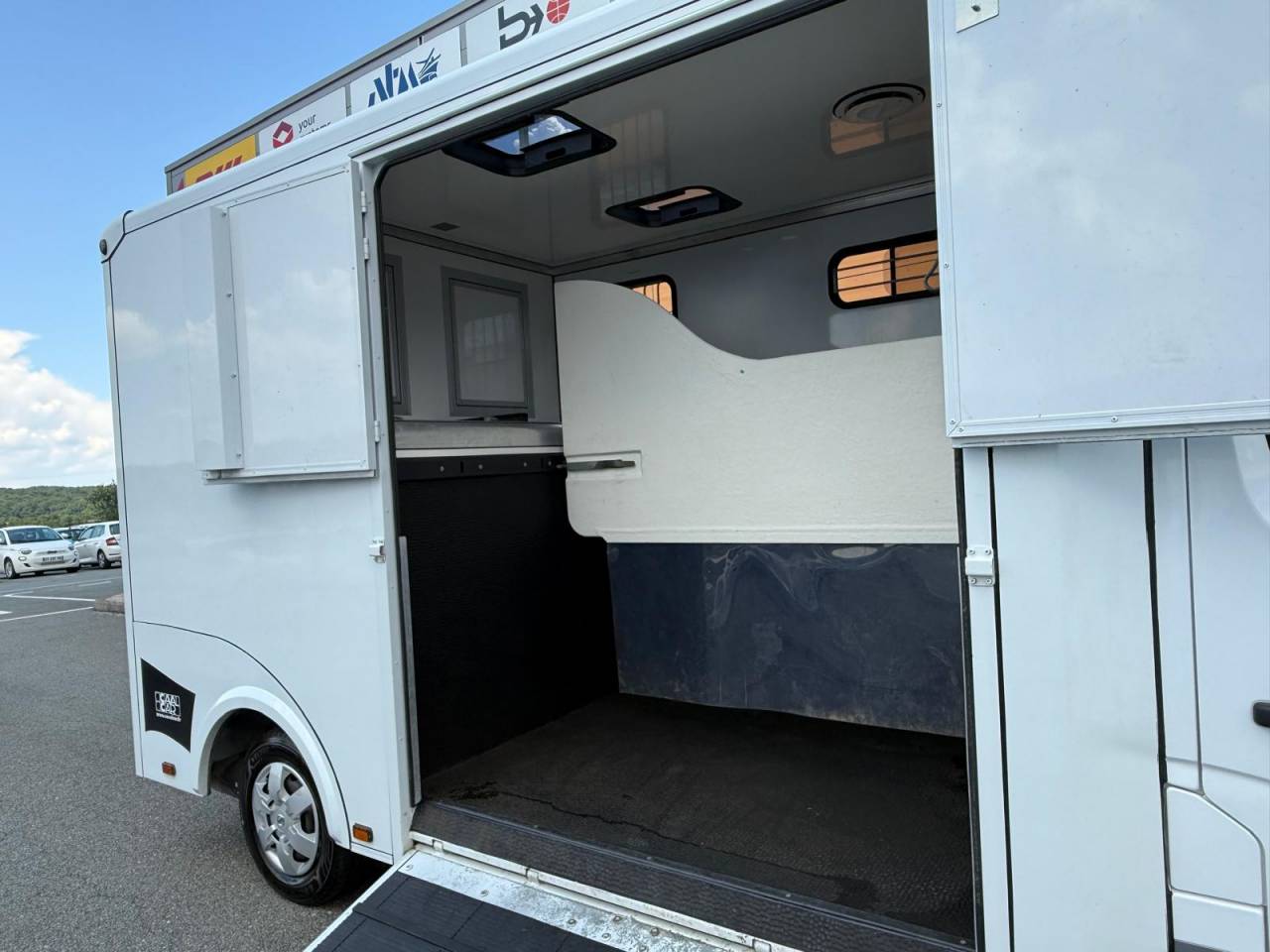 Horsebox HGV Cavalcar NV 400  2021 Used