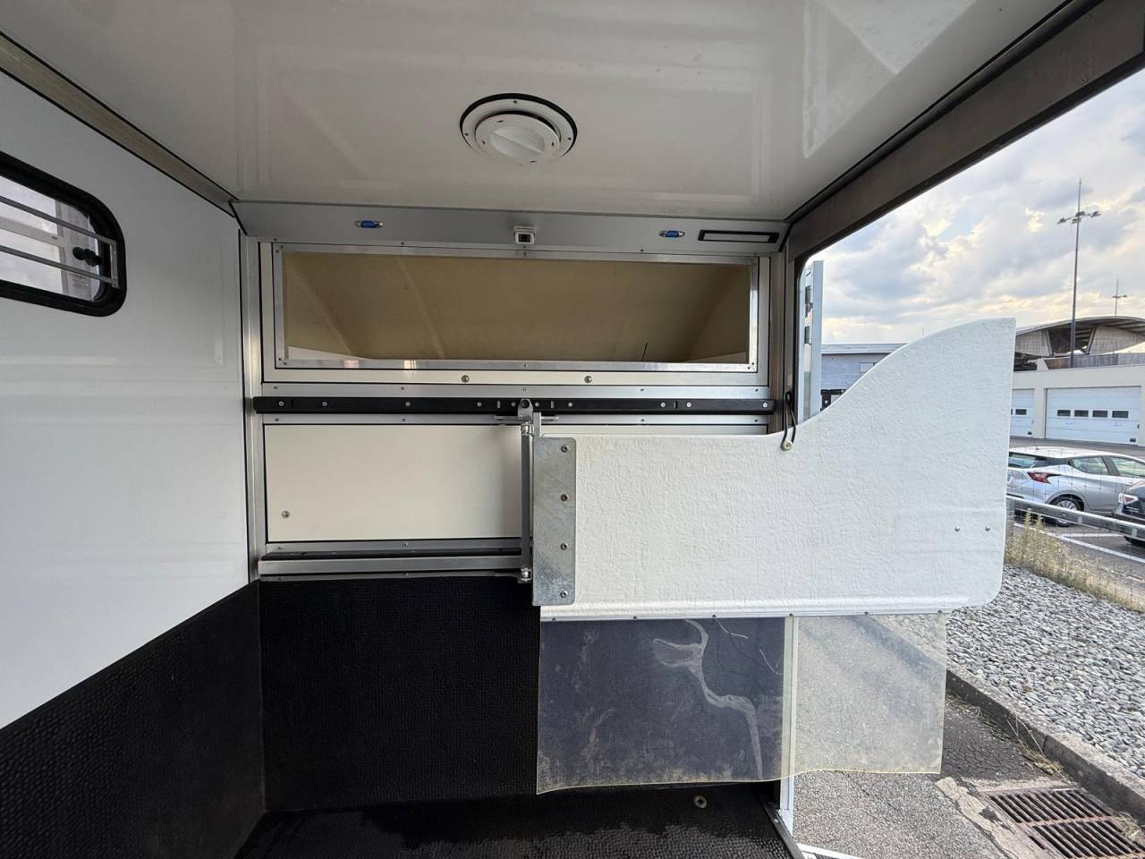 Horsebox HGV Cavalcar NV 400  2021 Used