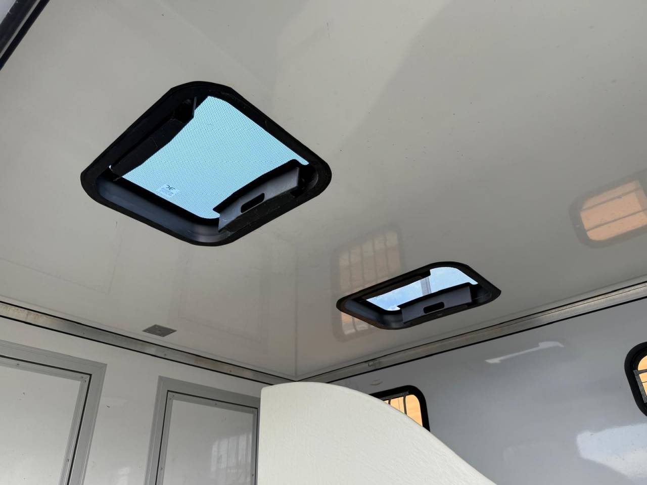 Horsebox HGV Cavalcar NV 400  2021 Used