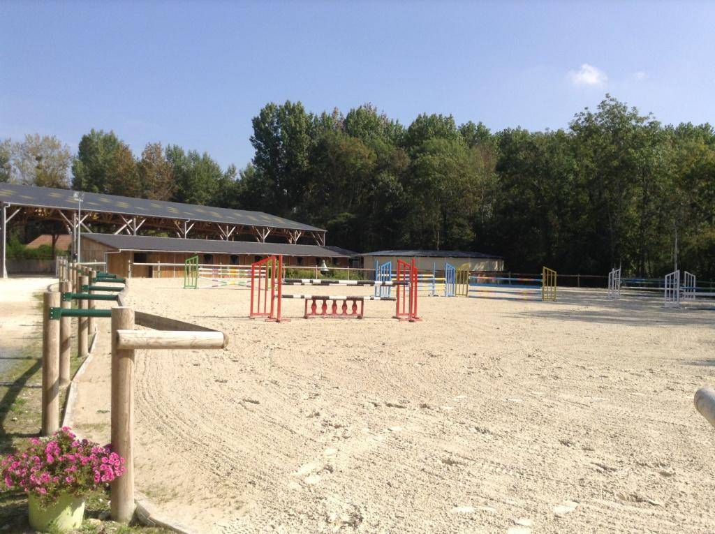 Livery yard  Seine-et-Marne