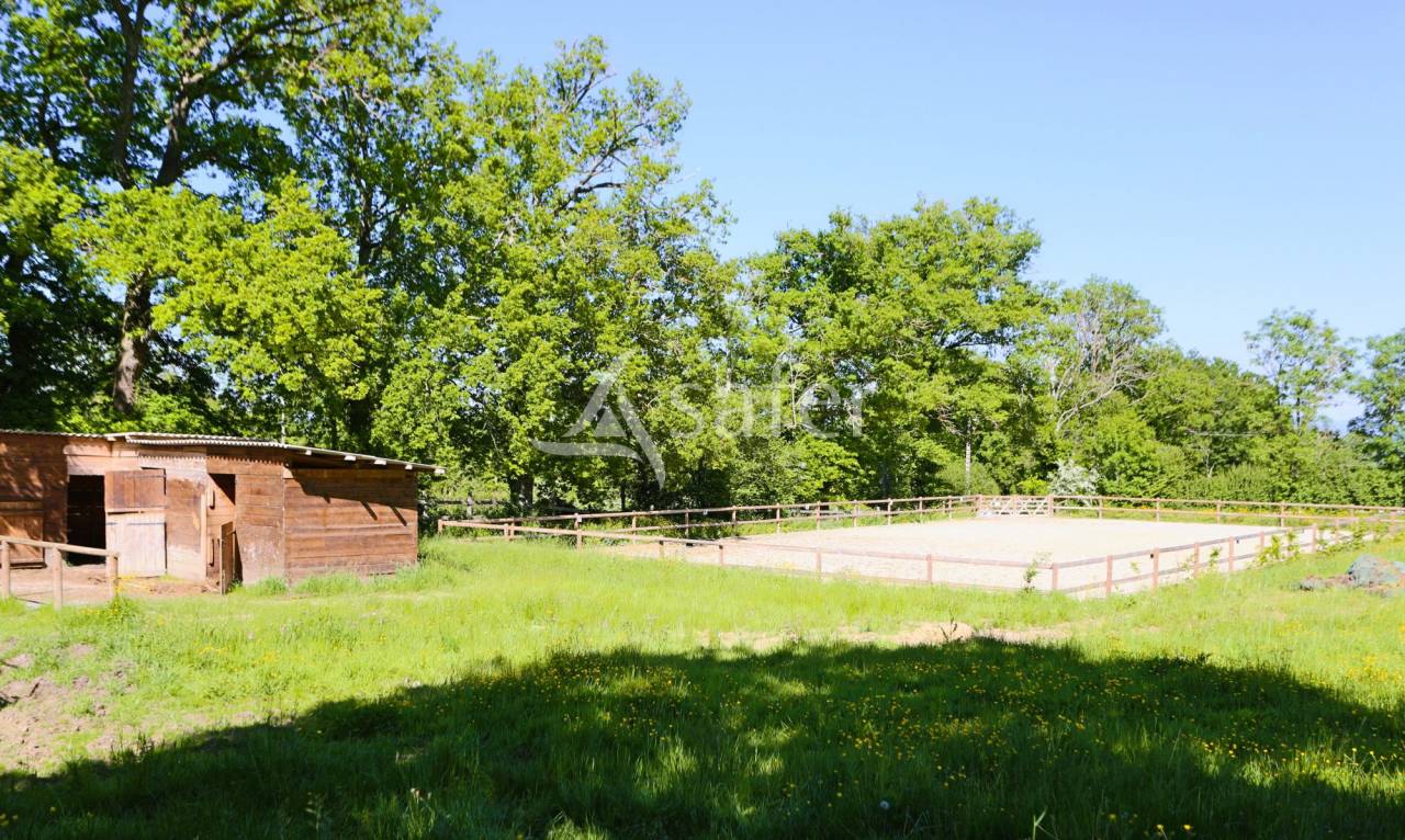 Equestrian property  Puy-de-Dôme