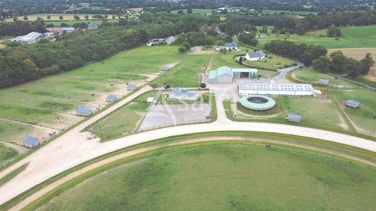 Equestrian property  Manche
