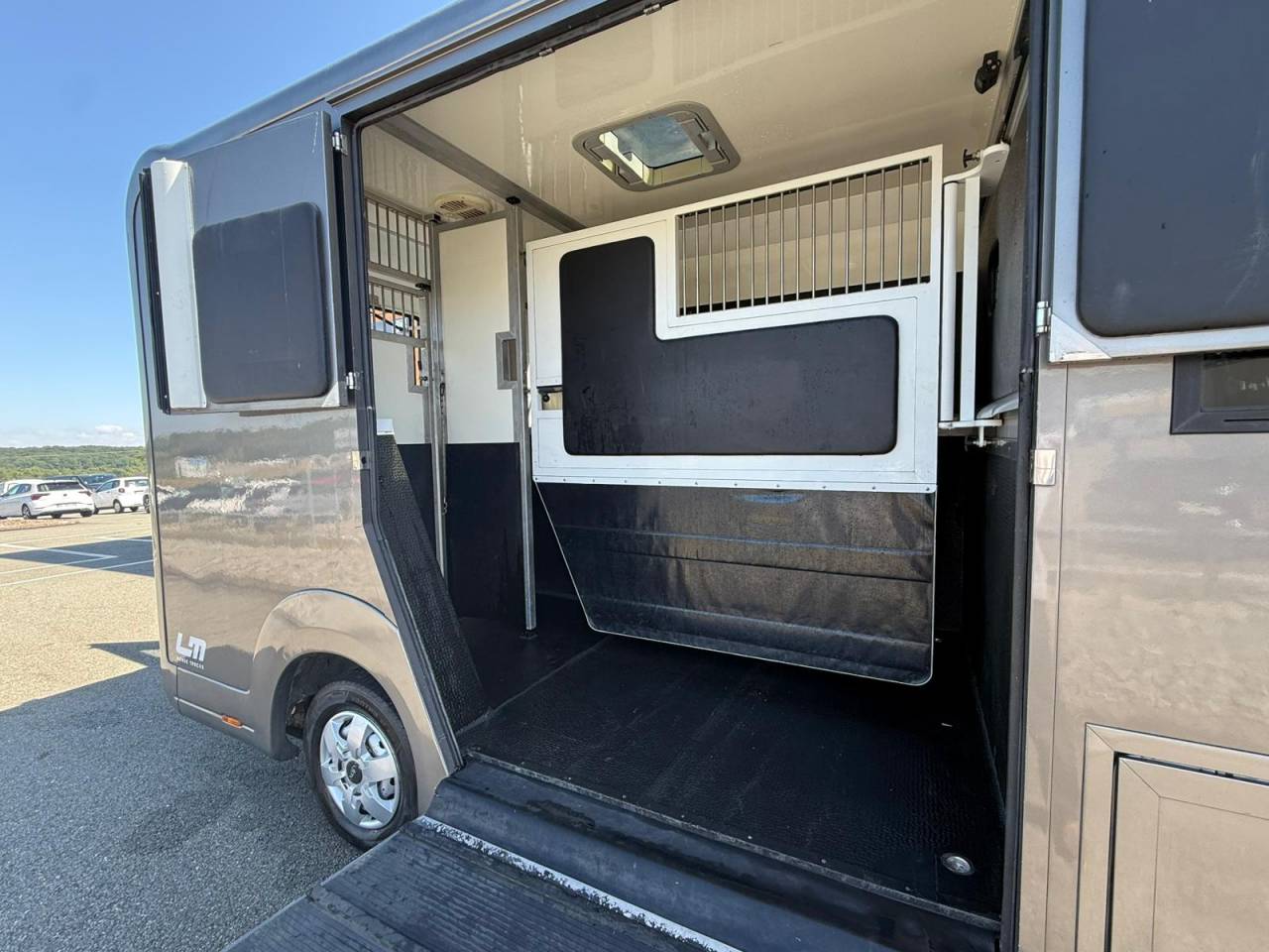 Horsebox HGV STX STALLE 5 PLACES 165CH 2015 Used