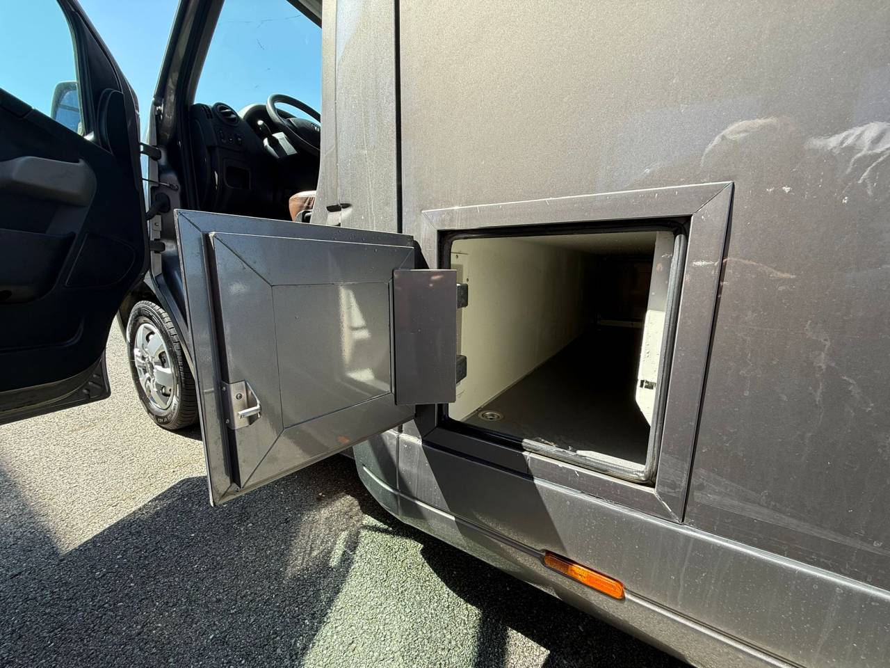 Horsebox HGV STX STALLE 5 PLACES 165CH 2015 Used