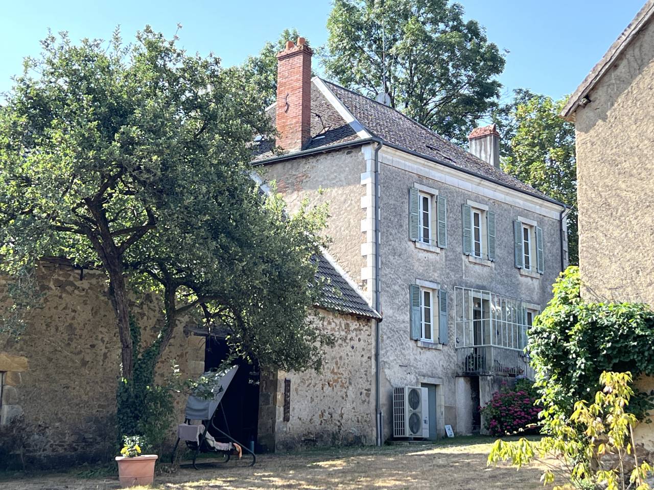 Luxury property  Indre