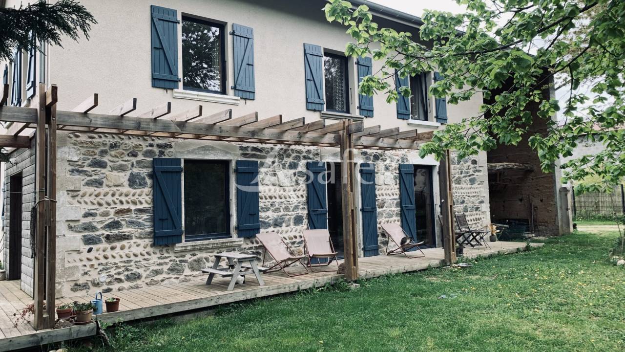 Other country property  Isère