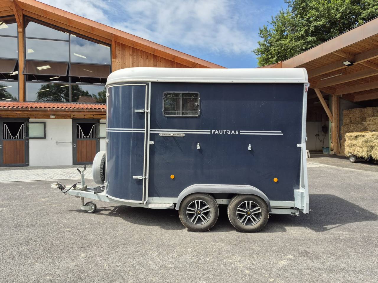 Horse trailer Fautras Oblic trophé Stall 2 Stalls 2024 Used
