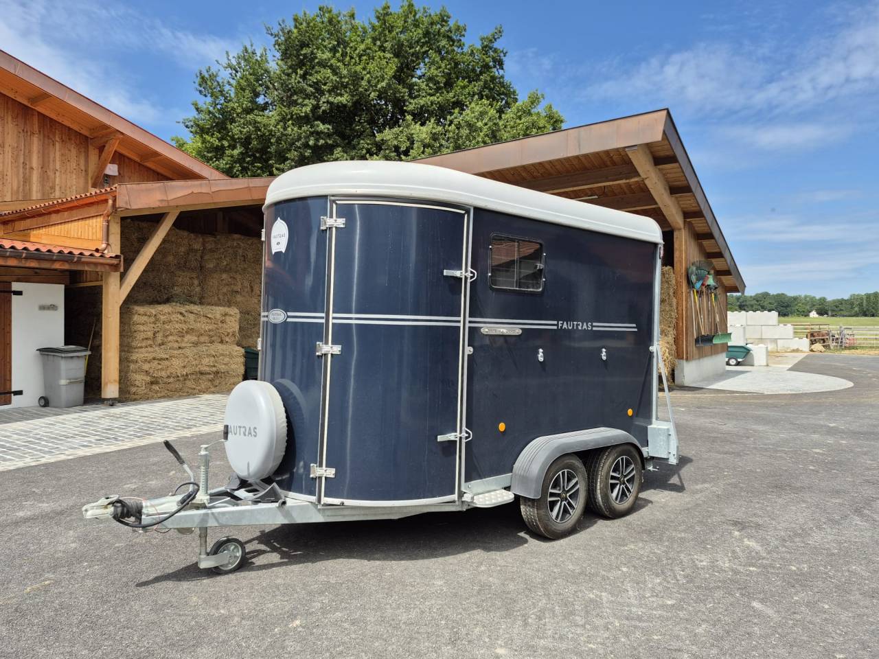 Horse trailer Fautras Oblic trophé Stall 2 Stalls 2024 Used