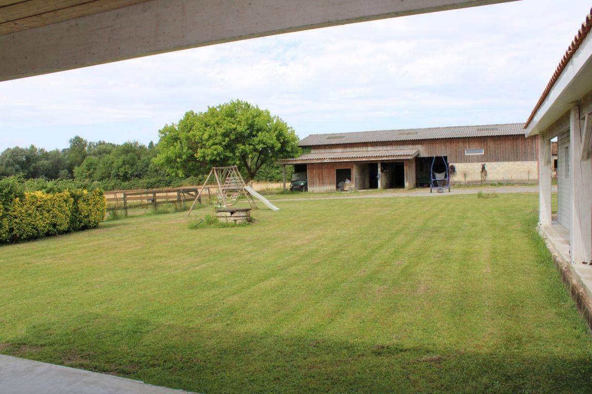 Equestrian property  Gironde
