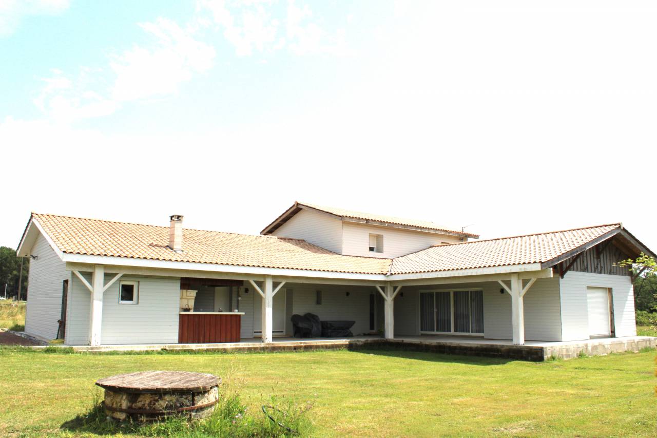 Equestrian property  Gironde