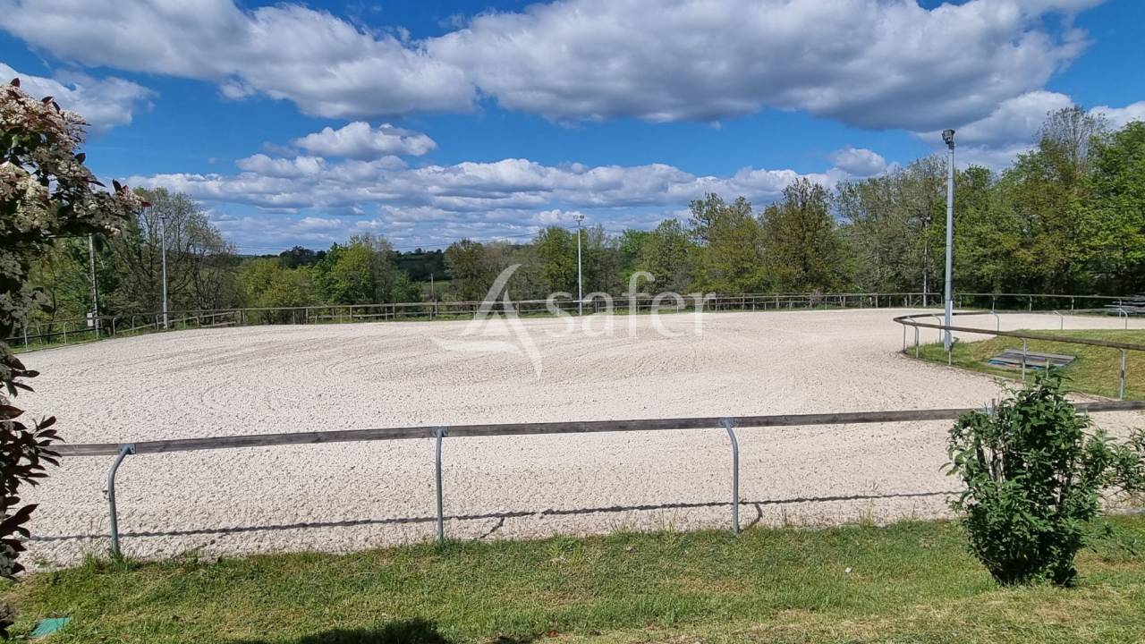 Equestrian property  tarn