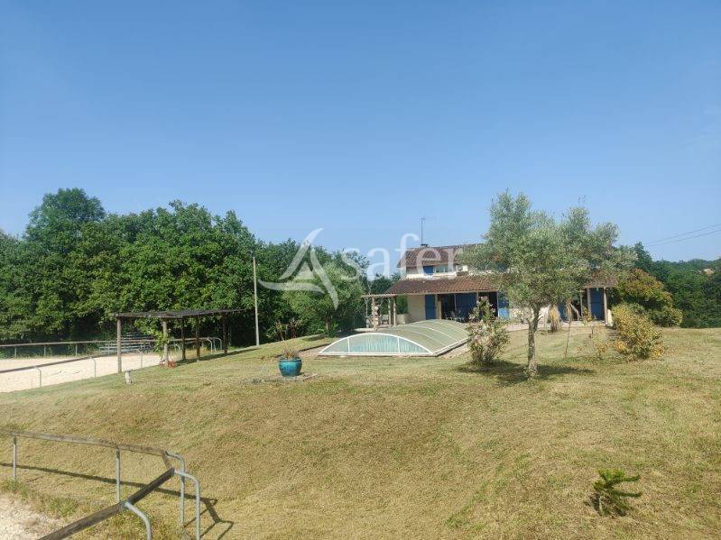 Equestrian property  tarn