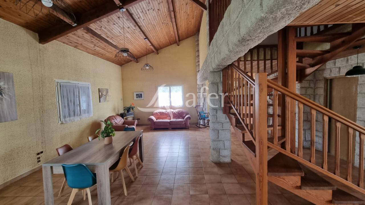 Equestrian property  tarn