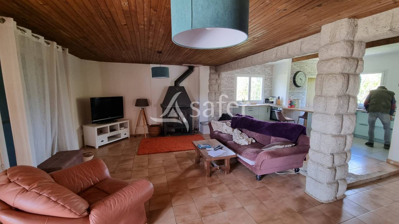 Equestrian property  tarn